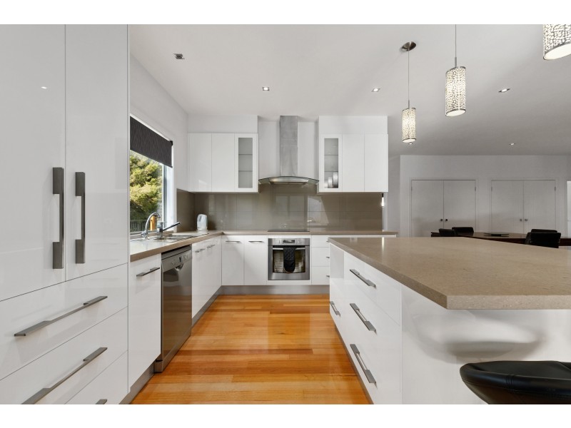 51 Arnot Street, Bonnie Doon VIC 3720