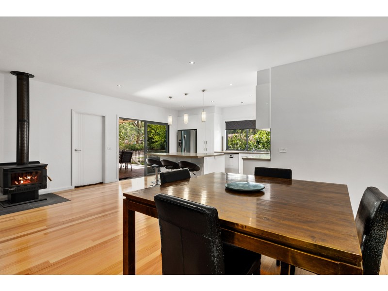 51 Arnot Street, Bonnie Doon VIC 3720