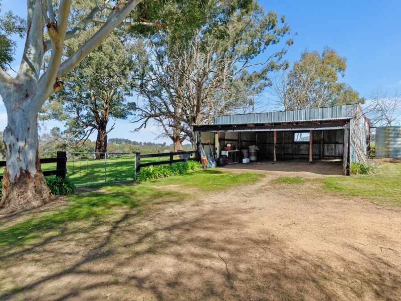 105 Shaws Road, Merton VIC 3715