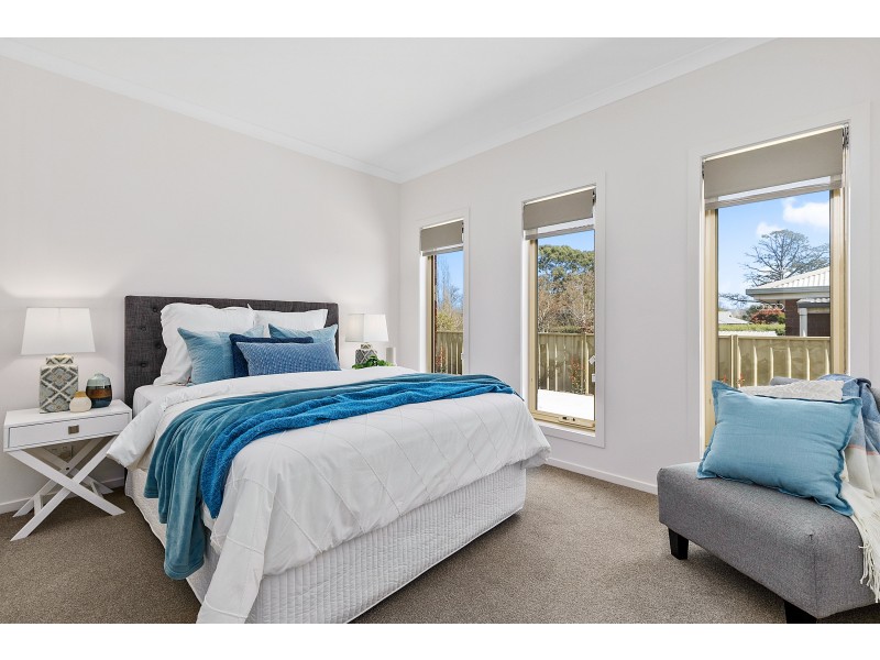 2/8 Somerset Crescent, Mansfield VIC 3722