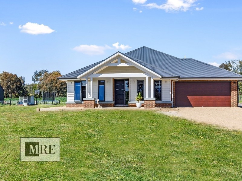 14 Saddle Court, Mansfield VIC 3722
