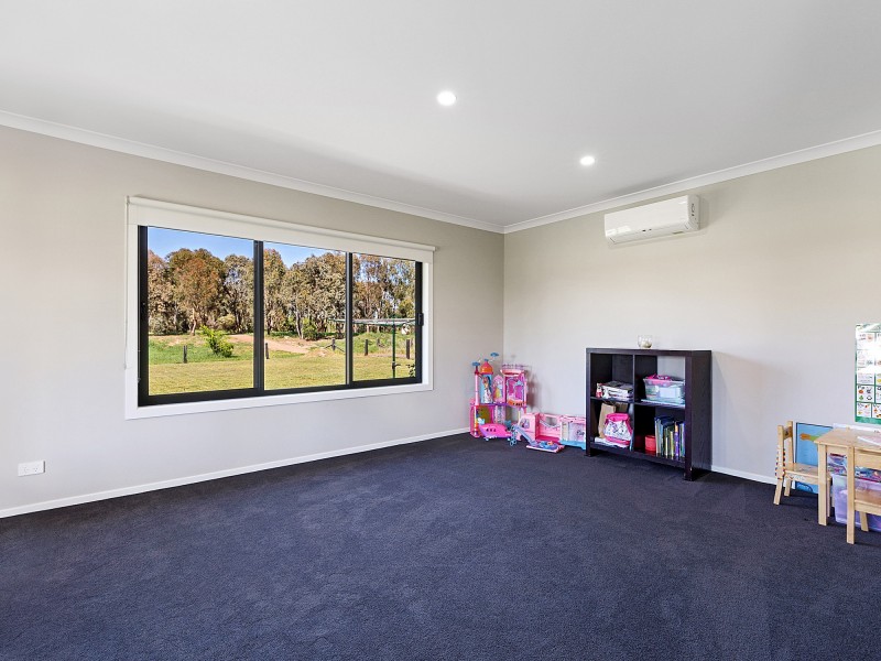 14 Saddle Court, Mansfield VIC 3722