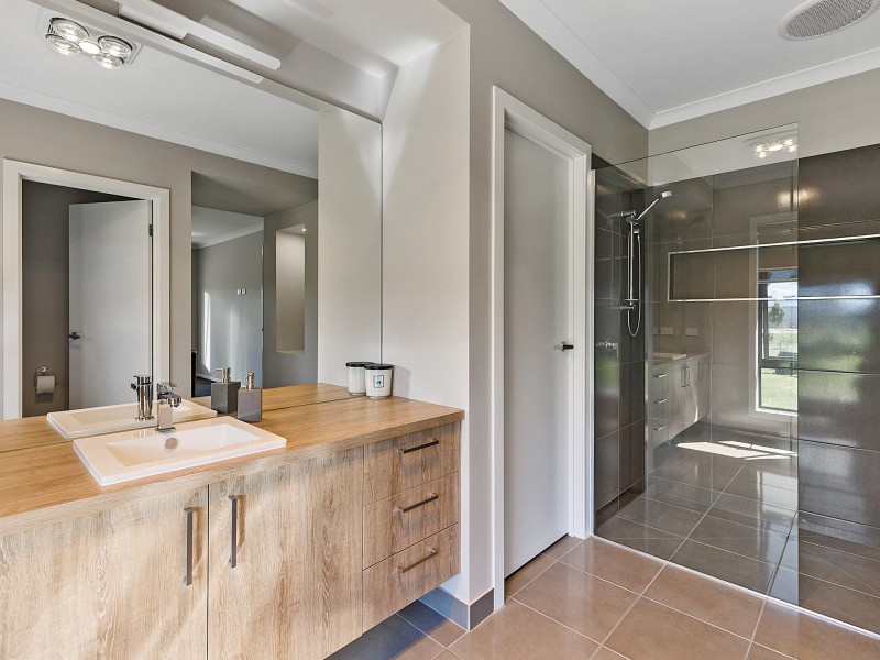 14 Saddle Court, Mansfield VIC 3722