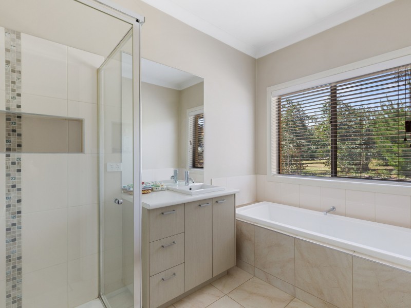 6 Donovans Way, Mansfield VIC 3722