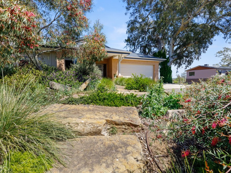 6 Donovans Way, Mansfield VIC 3722