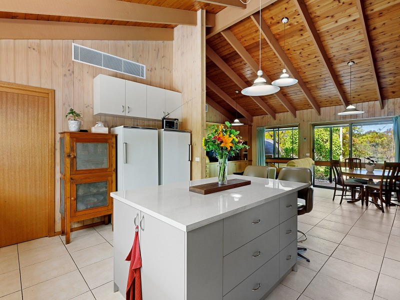 250 Ford Drive, Mansfield VIC 3722