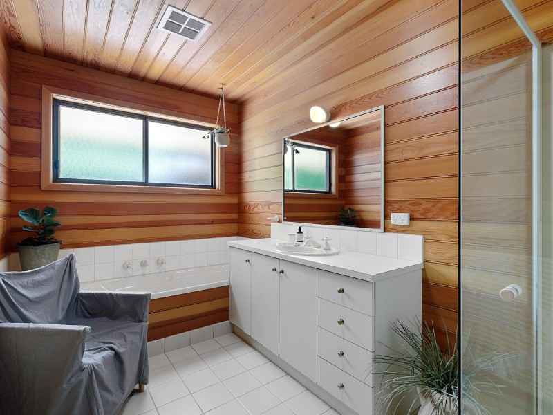 250 Ford Drive, Mansfield VIC 3722