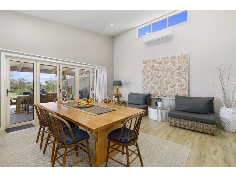 4 Oaksford Drive, Mansfield VIC 3722