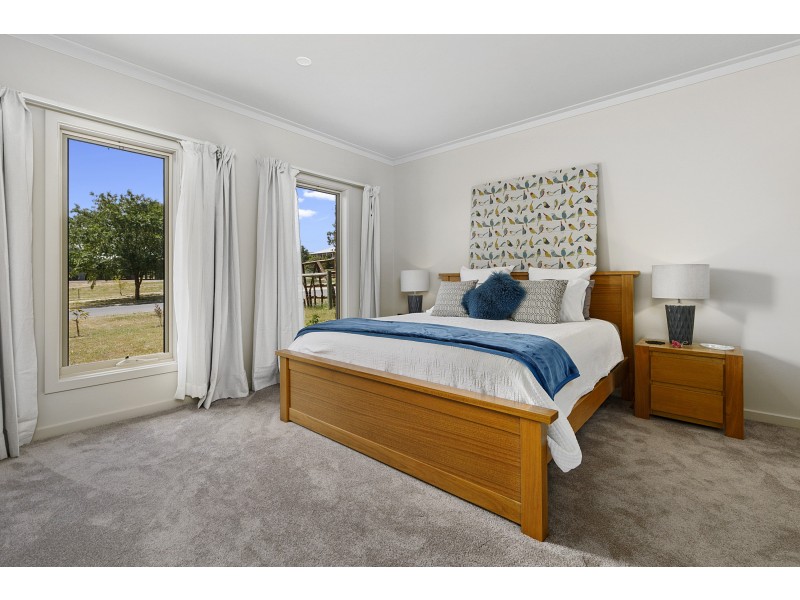 4 Oaksford Drive, Mansfield VIC 3722