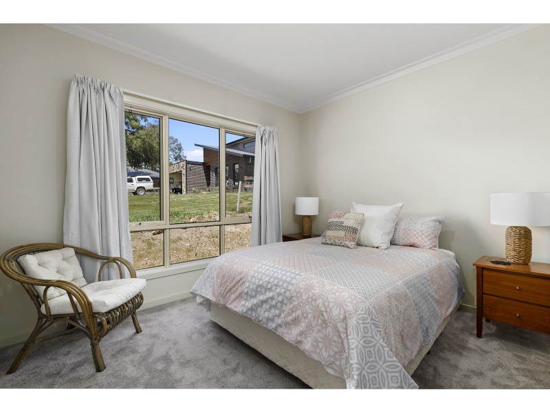 4 Oaksford Drive, Mansfield VIC 3722