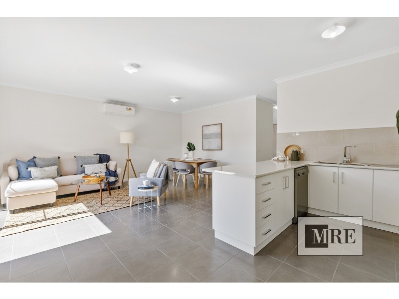 2/8 Somerset Crescent, Mansfield VIC 3722