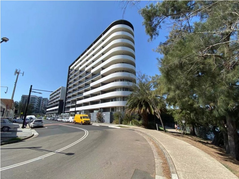 3708/15  Charles Street, Canterbury NSW 2193