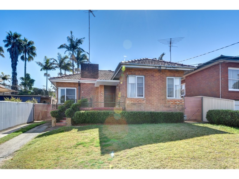 9 Banks Road, Earlwood NSW 2206