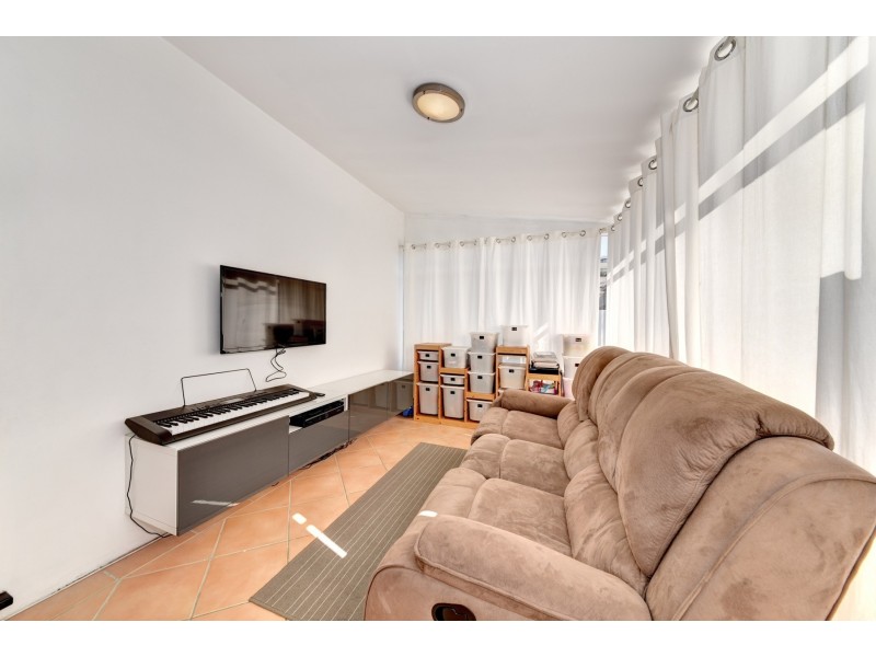 9 Banks Road, Earlwood NSW 2206