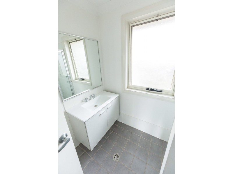 3 Neva Street, Glenfield NSW 2167