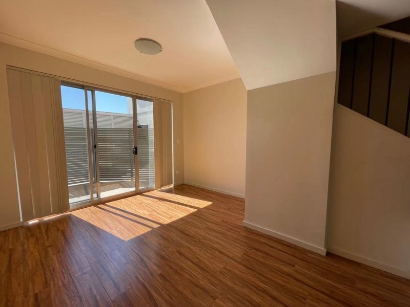 102/17-21 The Crescent, Fairfield NSW 2165