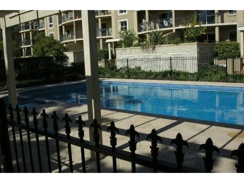 207/8 Wentworth Dr, Liberty Grove NSW 2138