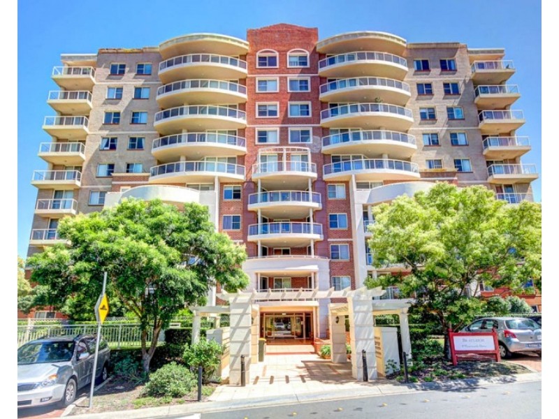 207/8 WENTWORTH DRIVE, Liberty Grove NSW 2138