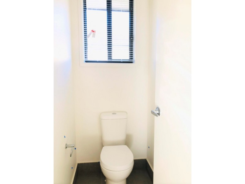 6 Percy Street, Gregory Hills NSW 2557