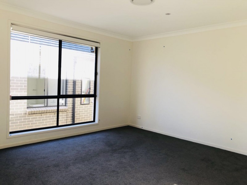 6 Percy Street, Gregory Hills NSW 2557