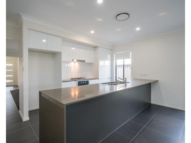 40 Goodluck Circuit, Cobbitty NSW 2570