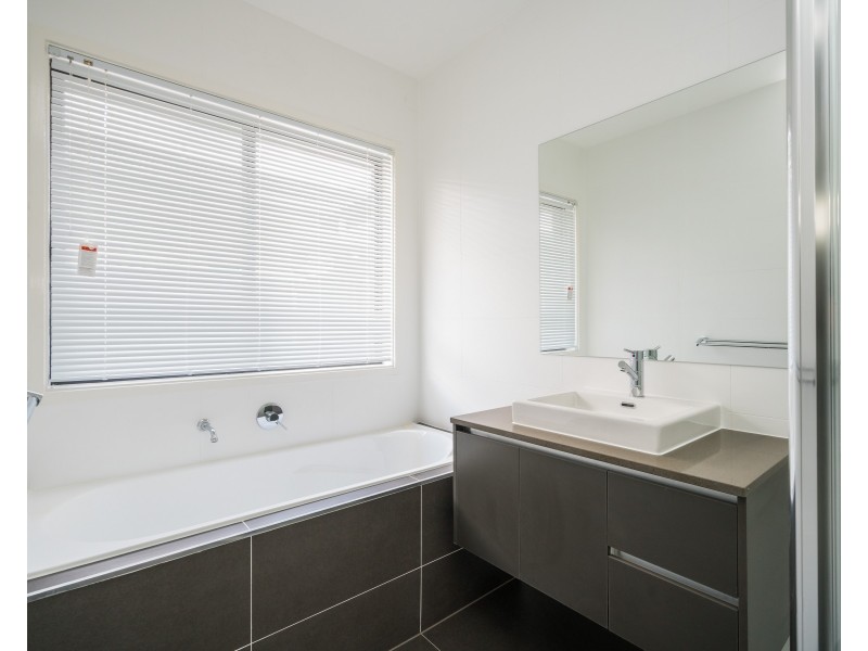 40 Goodluck Circuit, Cobbitty NSW 2570