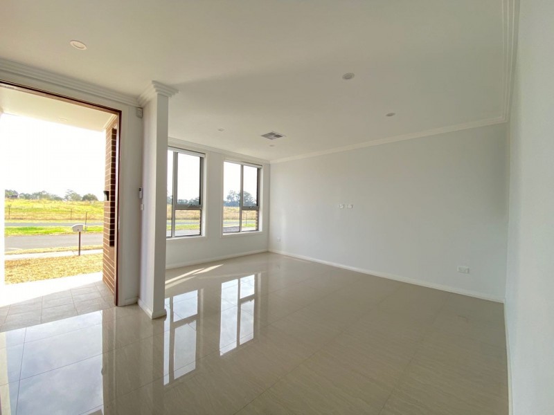 7 Crown Street, Austral NSW 2179