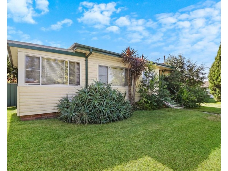 13 Yuruga Avenue, Doonside NSW 2767