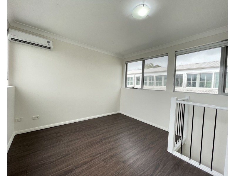 2/6 bridge street, Tempe NSW 2044