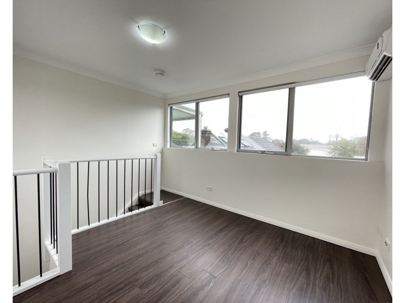 2/6 bridge street, Tempe NSW 2044
