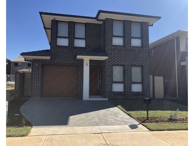 137 Ardennes Avenue, Edmondson Park NSW 2174