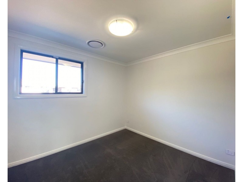 137 Ardennes Avenue, Edmondson Park NSW 2174