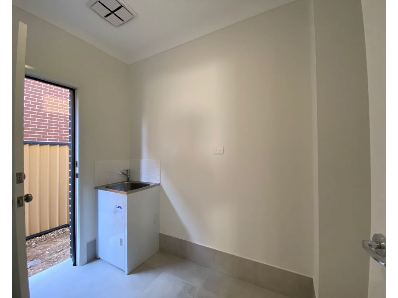 137 Ardennes Avenue, Edmondson Park NSW 2174