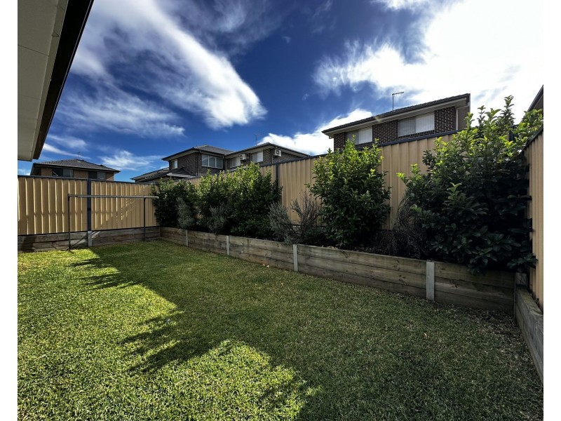 137 Ardennes Avenue, Edmondson Park NSW 2174