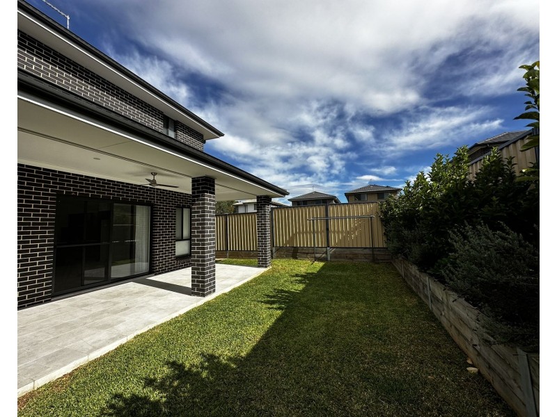 137 Ardennes Avenue, Edmondson Park NSW 2174