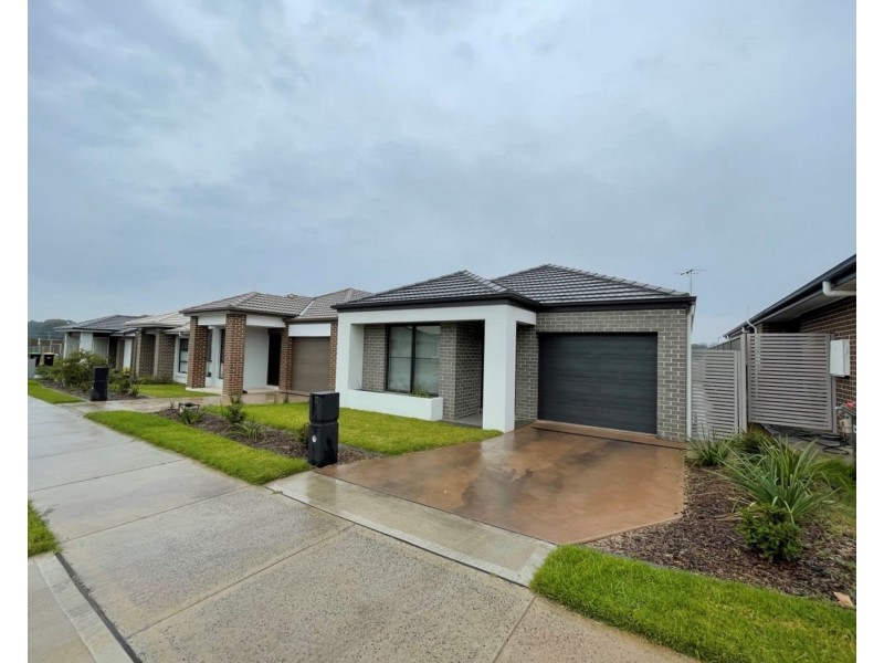 107 Narrami Road, Austral NSW 2179