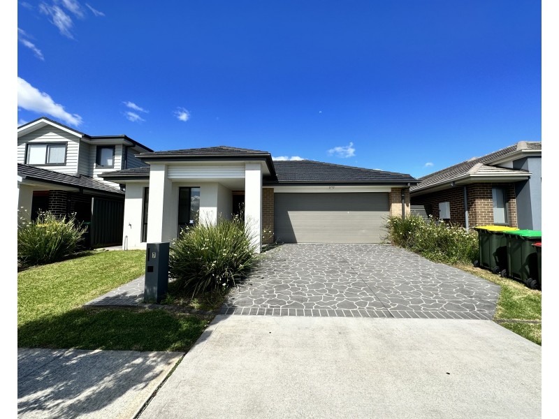 7 Bibb Avenue, Cobbitty NSW 2570