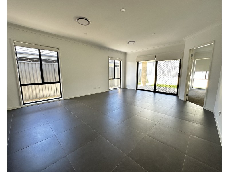 7 Bibb Avenue, Cobbitty NSW 2570