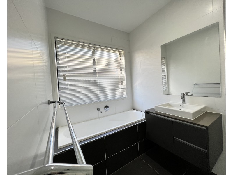 7 Bibb Avenue, Cobbitty NSW 2570