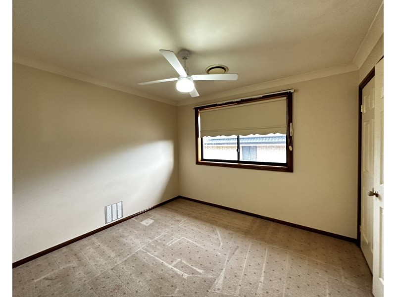 8 Orlander Avenue, Glenmore Park NSW 2745