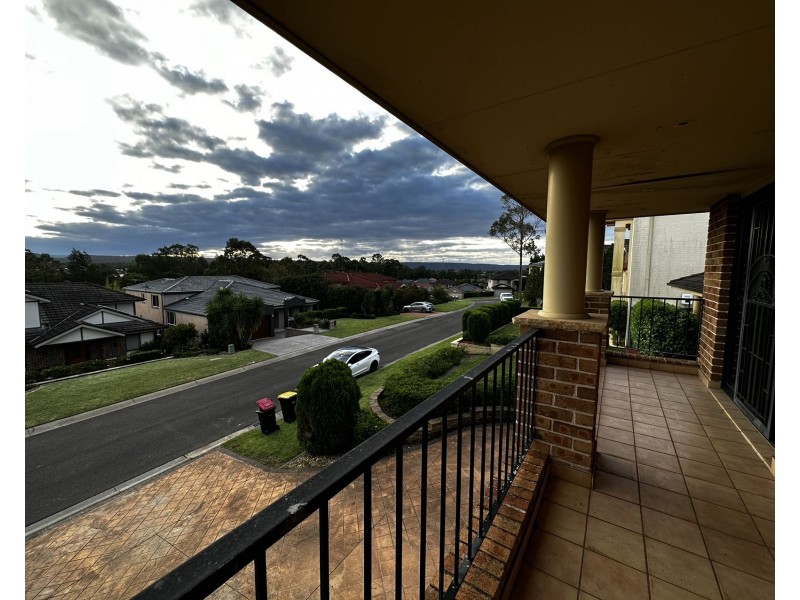 8 Orlander Avenue, Glenmore Park NSW 2745