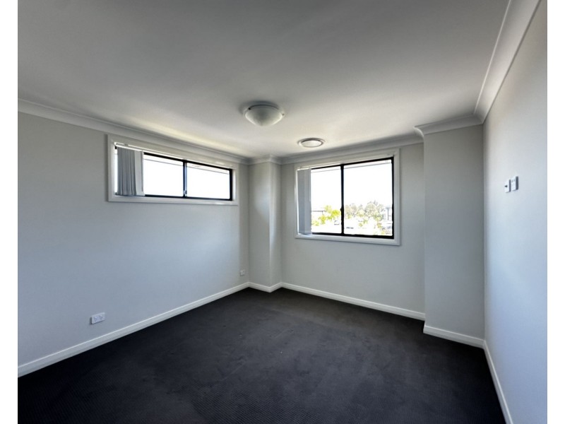 2 Potts Street, Oran Park NSW 2570