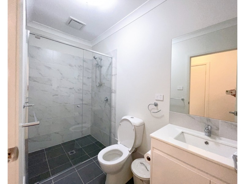 2 Potts Street, Oran Park NSW 2570