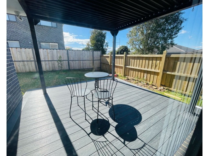 2 Potts Street, Oran Park NSW 2570