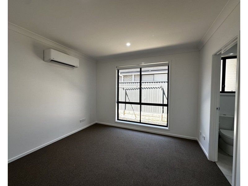 41 Melton Circuit, Gregory Hills NSW 2557