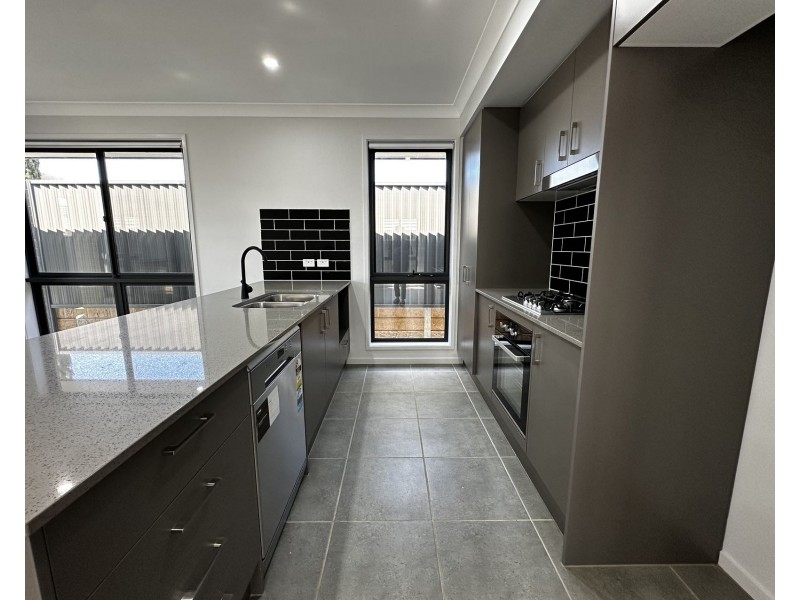 51 Melton Circuit, Gregory Hills NSW 2557