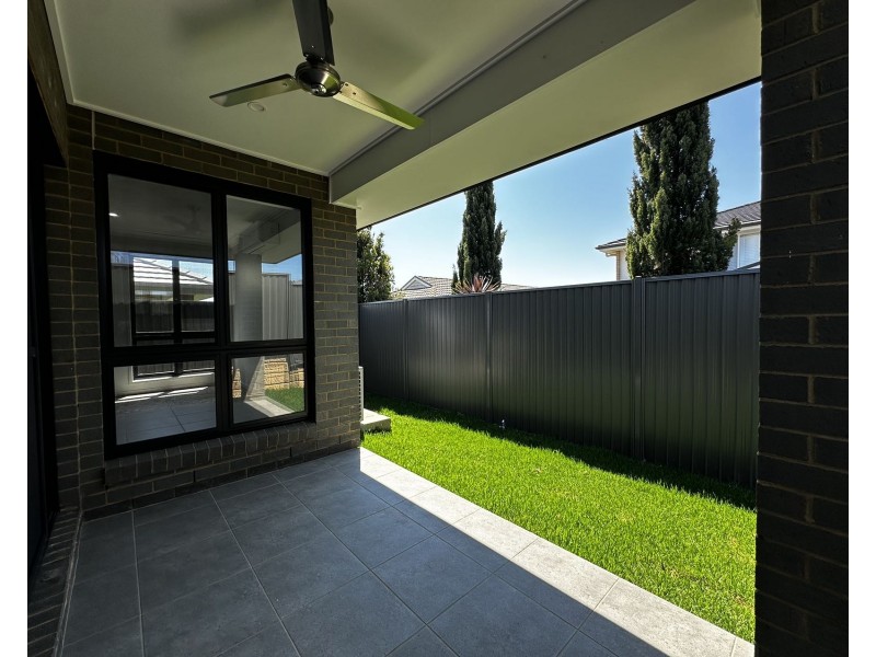 51 Melton Circuit, Gregory Hills NSW 2557