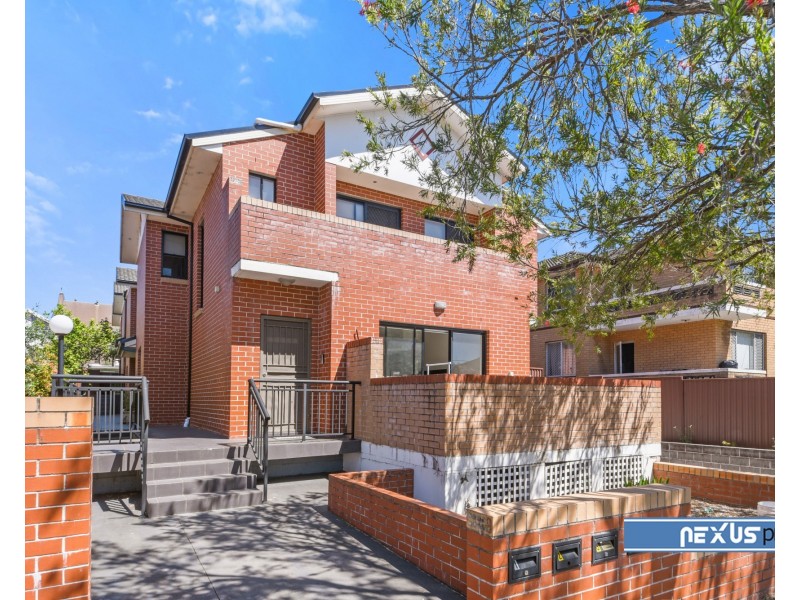 2/13 Park Street, Campsie NSW 2194