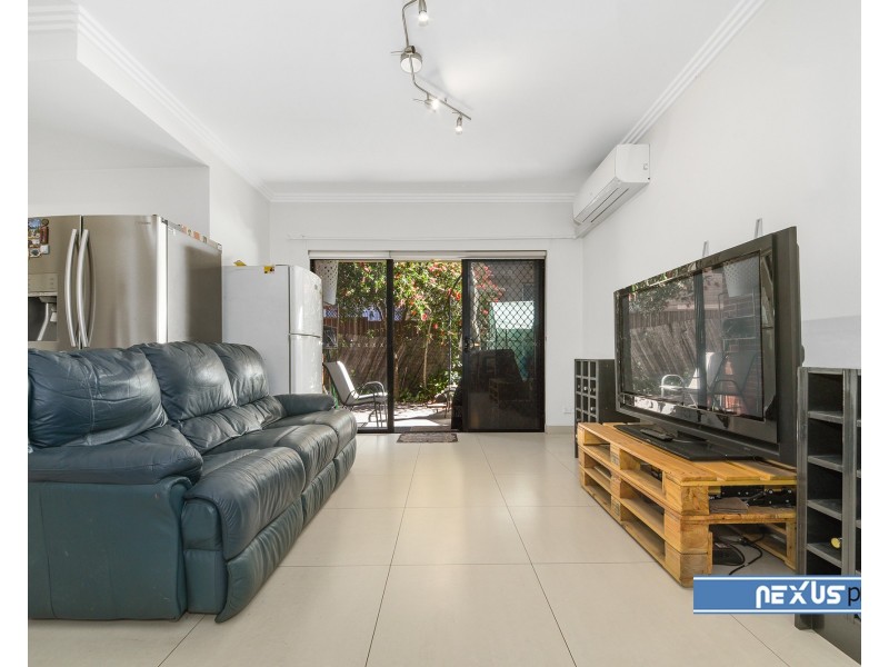 2/13 Park Street, Campsie NSW 2194