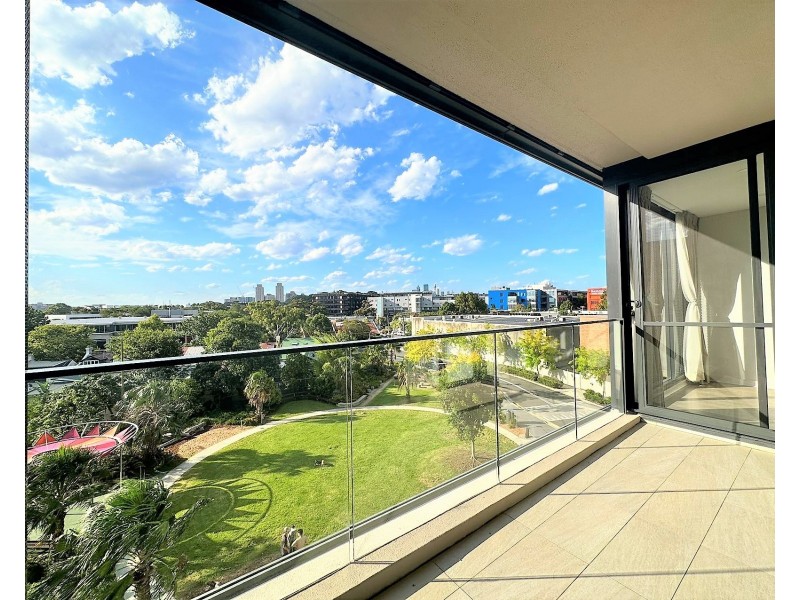 2303/6 Kingsborough Way, Zetland NSW 2017